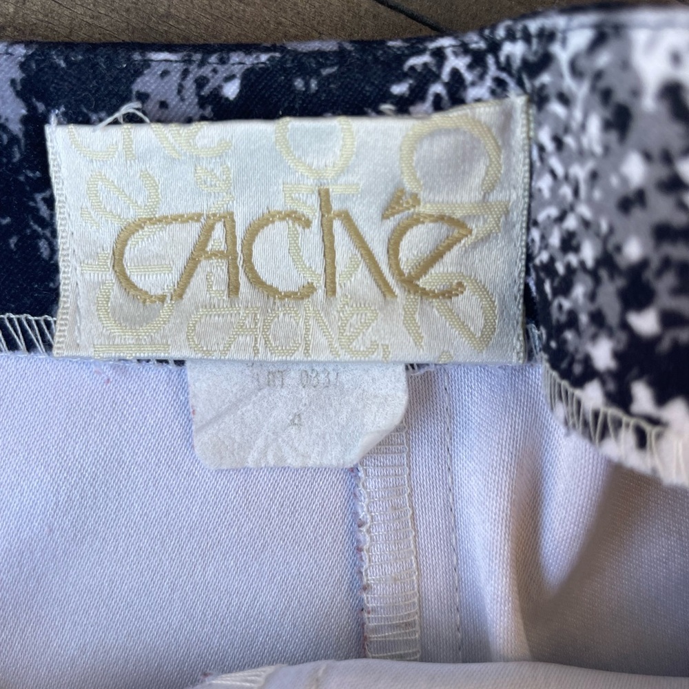 Cache Snake Print Shorts - image 6